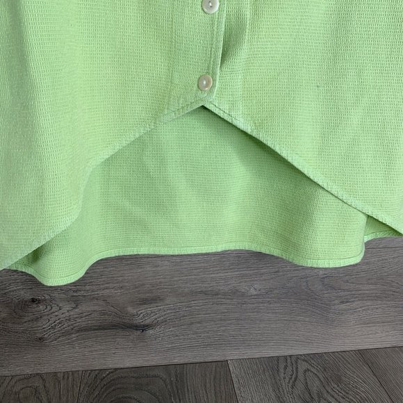 El Huarache Top Womens Medium Lime Green Button Up Shirt High/Low Hem LS - Picture 4 of 7